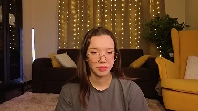 Snapshot of FabiolaCowing chatting on 11-14-25, 09:24 FabiolaCowing online show from 11-14-25, 09:24