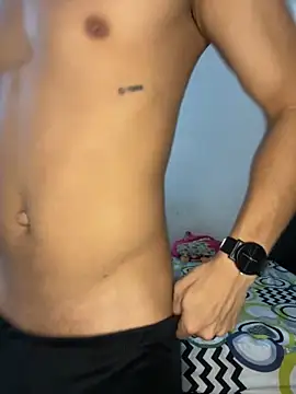 Snapshot of adan_jp chatting on 11-12-25, 07:13 adan jp online show from 11-12-25, 07:13