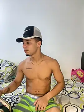 Snapshot of adan_jp chatting on 11-13-25, 07:13 adan jp online show from 11-13-25, 07:13