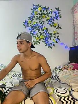 Snapshot of adan_jp chatting on 11-27-25, 07:27 adan jp online show from 11-27-25, 07:27