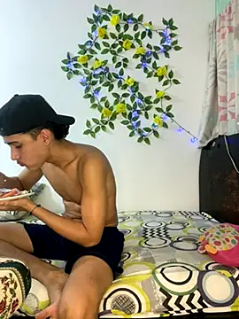 Snapshot of adan_jp chatting on 11-28-25, 07:38 adan jp online show from 11-28-25, 07:38