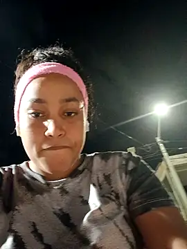 Snapshot of NahomiWalker_ chatting on 11-05-25, 11:27 NahomiWalker online show from 11-05-25, 11:27