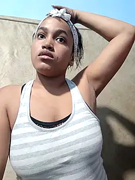 Snapshot of NahomiWalker_ chatting on 11-07-25, 12:32 NahomiWalker online show from 11-07-25, 12:32