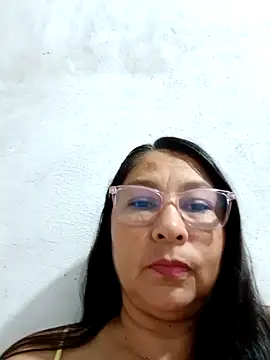 Snapshot of Brilly69 chatting on 10-21-25, 12:33 Brilly69 online show from 10-21-25, 12:33
