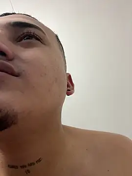 Snapshot of Demon_foxes chatting on 11-25-25, 08:31 Demon foxes online show from 11-25-25, 08:31