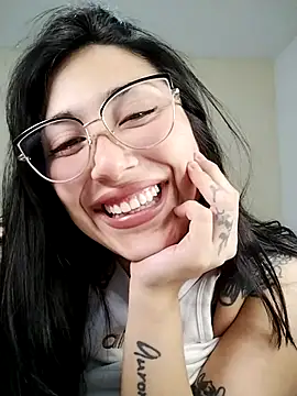 Chinitaaa28 online show from 11-04-25, 08:02