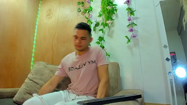 Snapshot of Jax_Thunder chatting on 02-04-26, 02:01 Jax Thunder online show from 02-04-26, 02:01