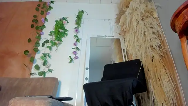 Snapshot of Jax_Thunder chatting on 02-15-26, 02:03 Jax Thunder online show from 02-15-26, 02:03