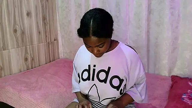 Snapshot of Pasion_morena chatting on 10-27-25, 09:08 Pasion morena online show from 10-27-25, 09:08