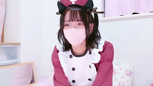 Snapshot of xKoharux chatting on 10-31-25, 10:38 xKoharux online show from 10-31-25, 10:38