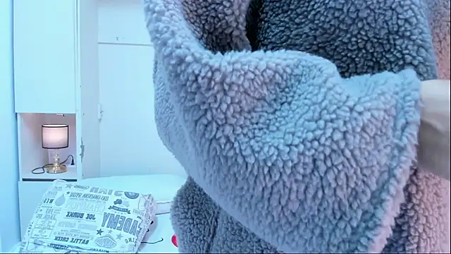 Blackywhiite online show from 10-31-25, 04:57