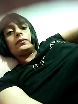 Snapshot of sophiasleepy1 chatting on 10-19-25, 03:01 sophiasleepy1 online show from 10-19-25, 03:01