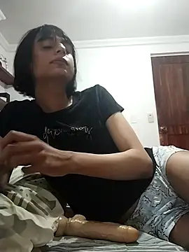 Snapshot of sophiasleepy1 chatting on 11-01-25, 04:25 sophiasleepy1 online show from 11-01-25, 04:25