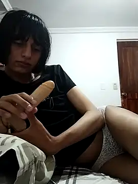 Snapshot of sophiasleepy1 chatting on 11-10-25, 05:39 sophiasleepy1 online show from 11-10-25, 05:39