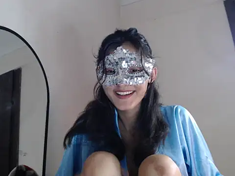 Snapshot of Hottie_hania chatting on 12-15-25, 07:29 Hottie hania online show from 12-15-25, 07:29