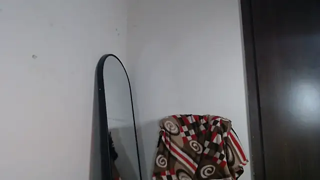 Hottie hania online show from 12-20-25, 06:59