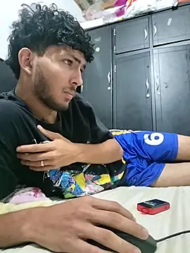 Snapshot of LyliaWood chatting on 12-15-25, 12:26 LyliaWood online show from 12-15-25, 12:26