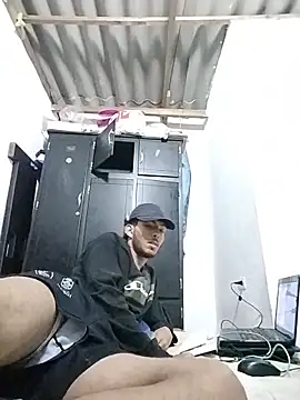 Snapshot of LyliaWood chatting on 12-20-25, 03:13 LyliaWood online show from 12-20-25, 03:13