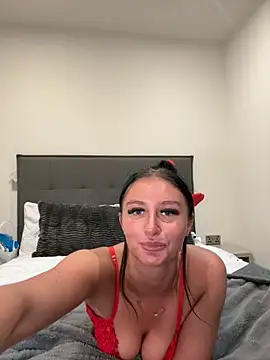 Snapshot of AlexandraLovex chatting on 10-27-25, 11:31 AlexandraLovex online show from 10-27-25, 11:31