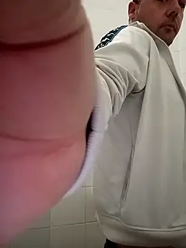 Snapshot of Romaeterna_ chatting on 10-20-25, 04:51 Romaeterna online show from 10-20-25, 04:51