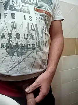 Snapshot of Romaeterna_ chatting on 10-22-25, 03:29 Romaeterna online show from 10-22-25, 03:29