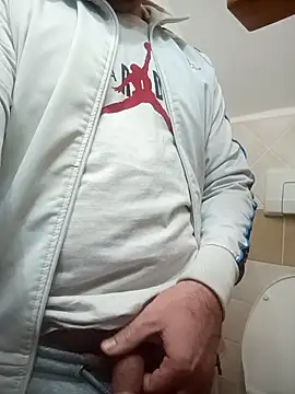 Snapshot of Romaeterna_ chatting on 11-20-25, 11:26 Romaeterna online show from 11-20-25, 11:26