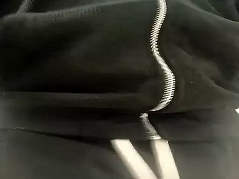 Snapshot of Romaeterna_ chatting on 12-17-25, 02:45 Romaeterna online show from 12-17-25, 02:45