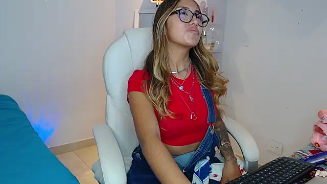 Ayleen Honey online show from 11-15-25, 04:21