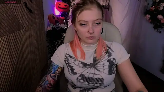 Kiki shay online show from 10-30-25, 01:12