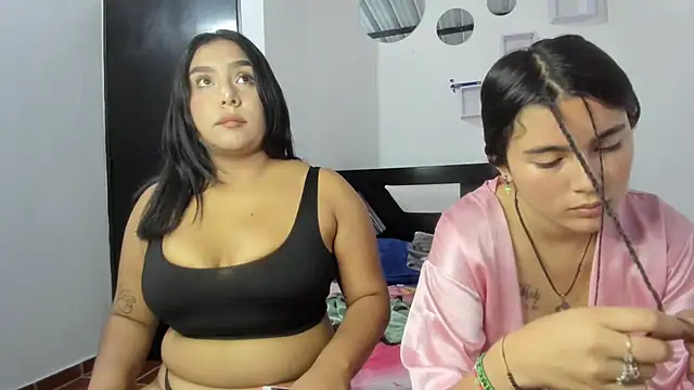 Twodirtyteens18 online show from 11-09-25, 08:40