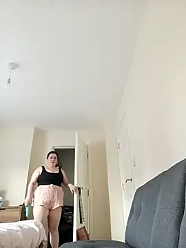 Maya 29x online show from 10-26-25, 03:51