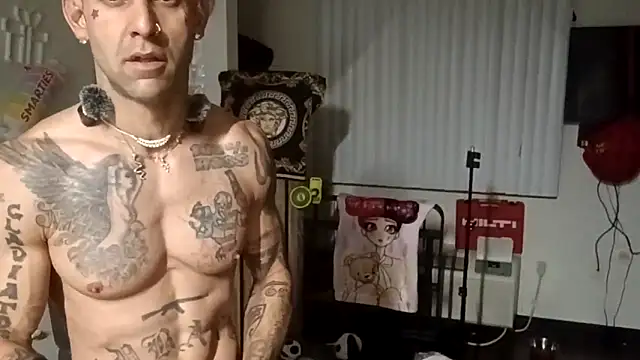 Snapshot of alphacloudGod chatting on 11-05-25, 01:49 alphacloudGod online show from 11-05-25, 01:49