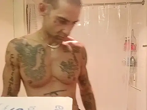 Snapshot of alphacloudGod chatting on 11-06-25, 06:58 alphacloudGod online show from 11-06-25, 06:58