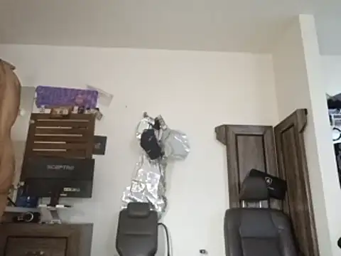 Snapshot of alphacloudGod chatting on 11-28-25, 06:43 alphacloudGod online show from 11-28-25, 06:43