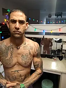 Snapshot of alphacloudGod chatting on 12-17-25, 09:10 alphacloudGod online show from 12-17-25, 09:10