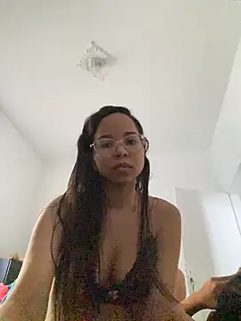 Snapshot of Bab_Angel chatting on 10-30-25, 05:57 Bab Angel online show from 10-30-25, 05:57