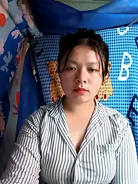 lisa-bae00 online show from 03-05-26, 10:44