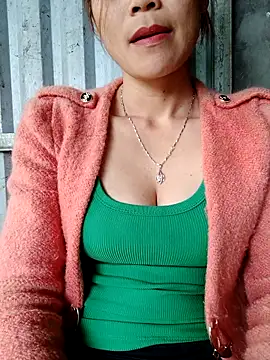 Snapshot of Bear_bear0 chatting on 11-01-25, 12:23 Bear bear0 online show from 11-01-25, 12:23