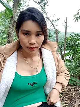 Snapshot of Bear_bear0 chatting on 11-02-25, 12:57 Bear bear0 online show from 11-02-25, 12:57