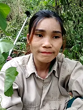 Snapshot of Bear_bear0 chatting on 11-03-25, 07:31 Bear bear0 online show from 11-03-25, 07:31