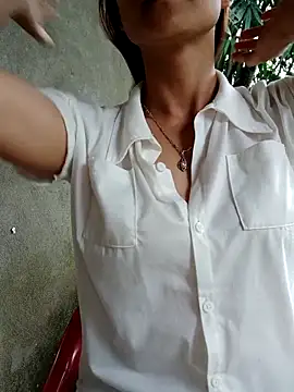 Snapshot of Bear_bear0 chatting on 11-10-25, 02:54 Bear bear0 online show from 11-10-25, 02:54