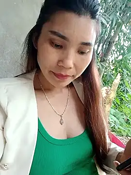 Snapshot of Bear_bear0 chatting on 11-11-25, 03:06 Bear bear0 online show from 11-11-25, 03:06