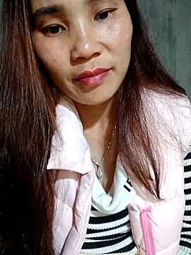 Snapshot of Bear_bear0 chatting on 11-15-25, 11:51 Bear bear0 online show from 11-15-25, 11:51