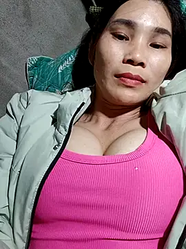 Snapshot of Bear_bear0 chatting on 11-24-25, 02:28 Bear bear0 online show from 11-24-25, 02:28