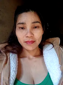 Snapshot of Bear_bear0 chatting on 11-26-25, 03:29 Bear bear0 online show from 11-26-25, 03:29