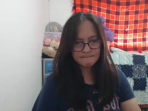 Kinkybela2025 online show from 11-18-25, 12:49