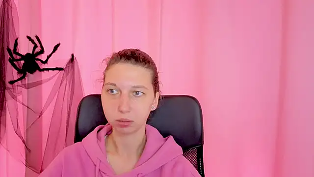 CuteEllii online show from 11-10-25, 11:31