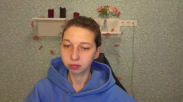 CuteEllii online show from 12-01-25, 05:12