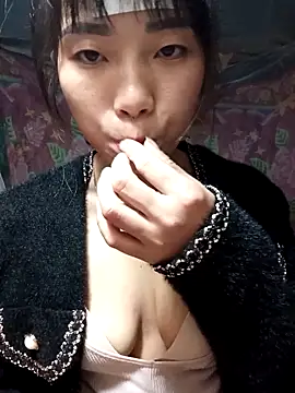 Snapshot of mekaka00 chatting on 12-21-25, 08:27 mekaka00 online show from 12-21-25, 08:27