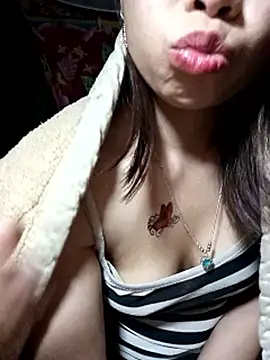 Snapshot of mekaka00 chatting on 01-19-26, 04:11 mekaka00 online show from 01-19-26, 04:11